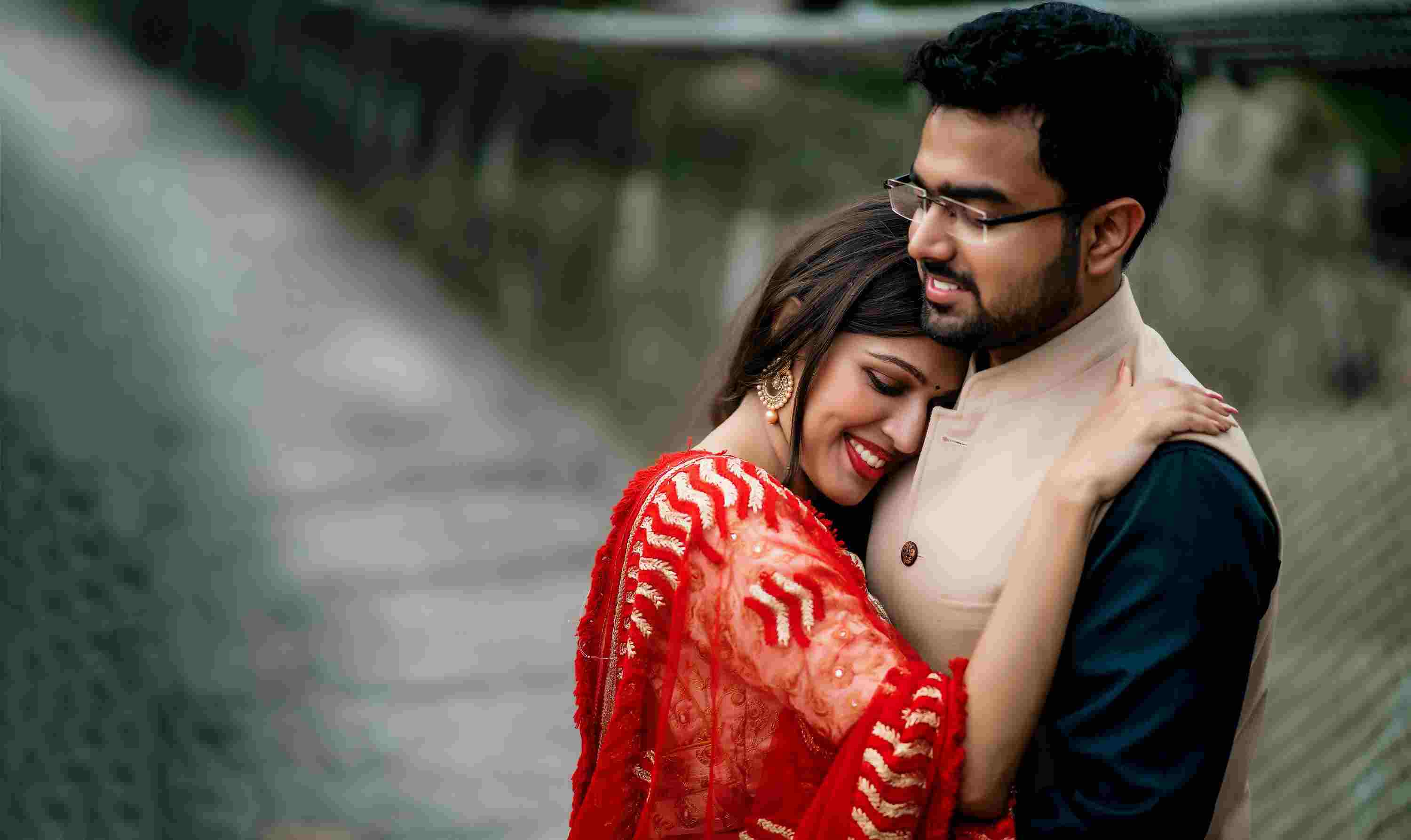 15 Pre-Wedding PhotoShoot Ideas, Tips & Poses for 2024